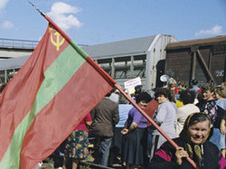 В Молдавии вступил в силу запрет на коммунистическую символику